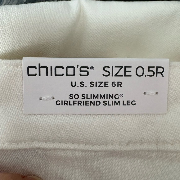 NWT Chico’s So Slimming Girlfriend Slim Ankle White Stretch Jeans Size 6R - Picture 5 of 6